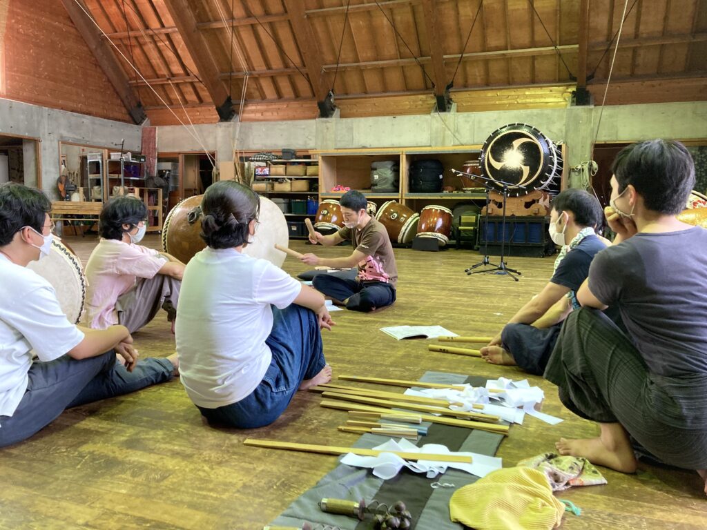 「霜月神楽」の取材に田楽座へ。